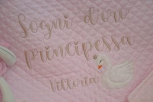 copertina nascita con ricamo personalizzato